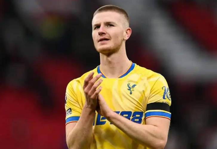 罗马诺：舍瓦利耶可能夏窗离开巴黎，目前巴黎在密切关注门将市场