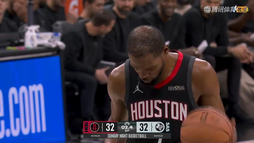 依然被夹击得很难受！杜兰特打满首节2中1仅得2分3板1助另2失误