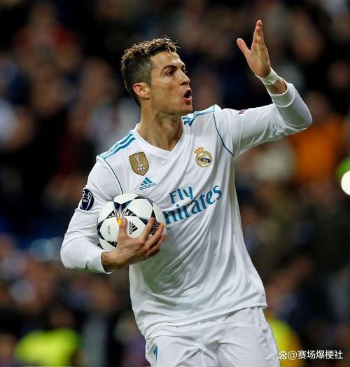 C罗965球！梅西900球！世界足坛唯二两人达成900球大业