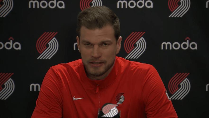 斯普利特：现在能打的球员更多了很难给每个人都分配足够的时间