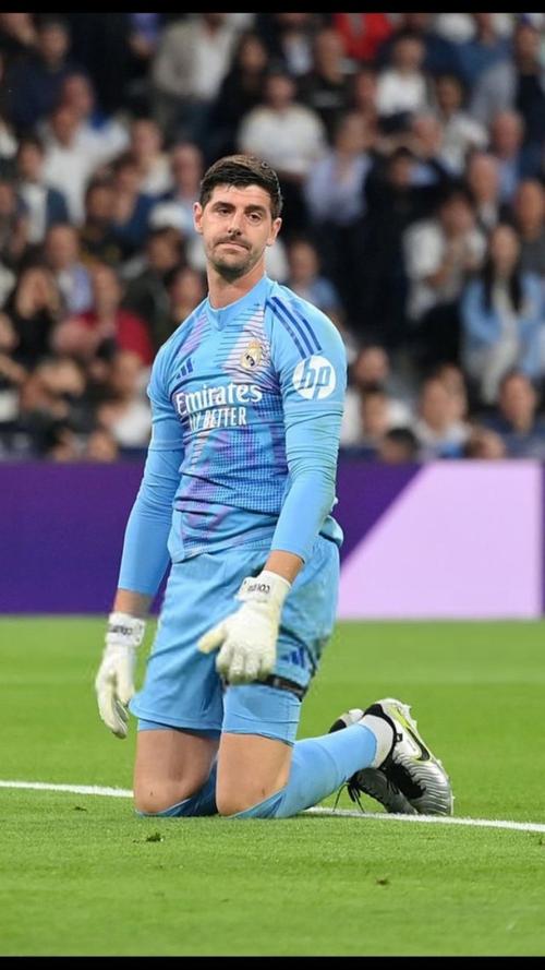 阿斯：库尔图瓦右腿内收肌撕裂，无缘马德里德比并且可能缺席更久