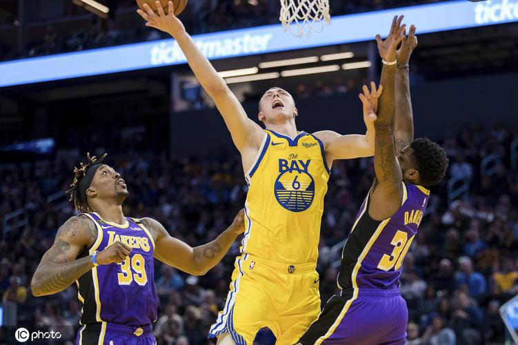 记者:霍安加西亚可能是肌肉撕裂,将缺席两到三周