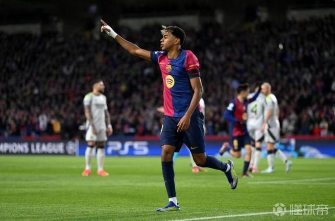 欧冠史上只有3名球员青少年时期打入10+进球：姆巴佩哈兰德亚马尔