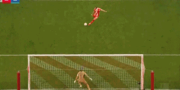 凯恩点球被扑！主裁判定门将提前移动重罚，凯恩重罚点射命中