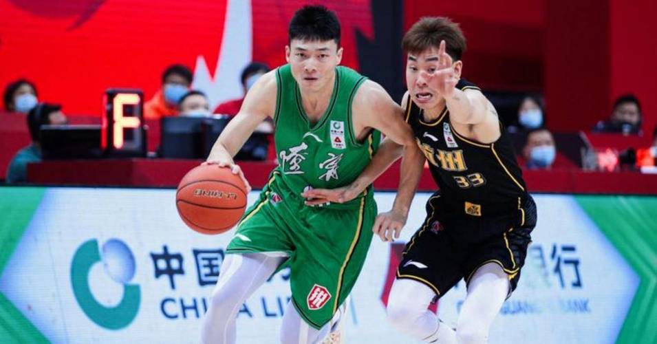 打停北京！鄢手骐连中三分球&个人三分球4中4分差上双