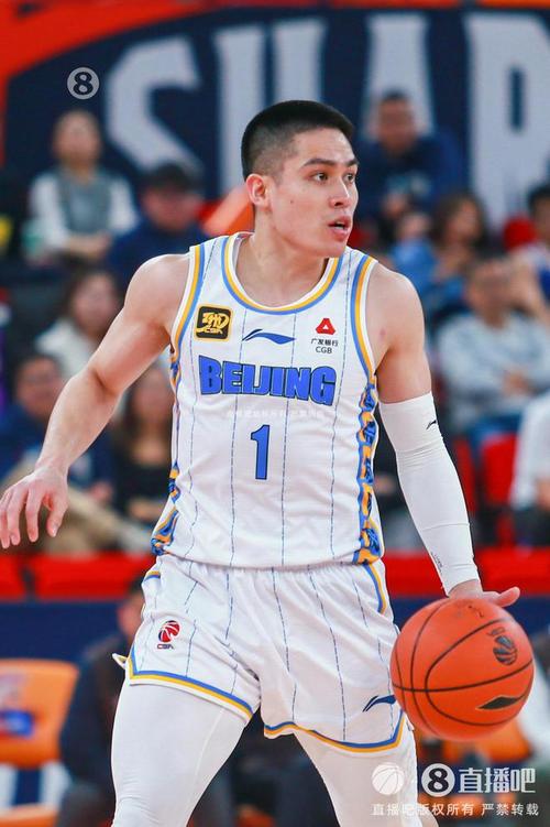 末节连续拿分！陈盈骏11中4拿到18分6助罚球7中7