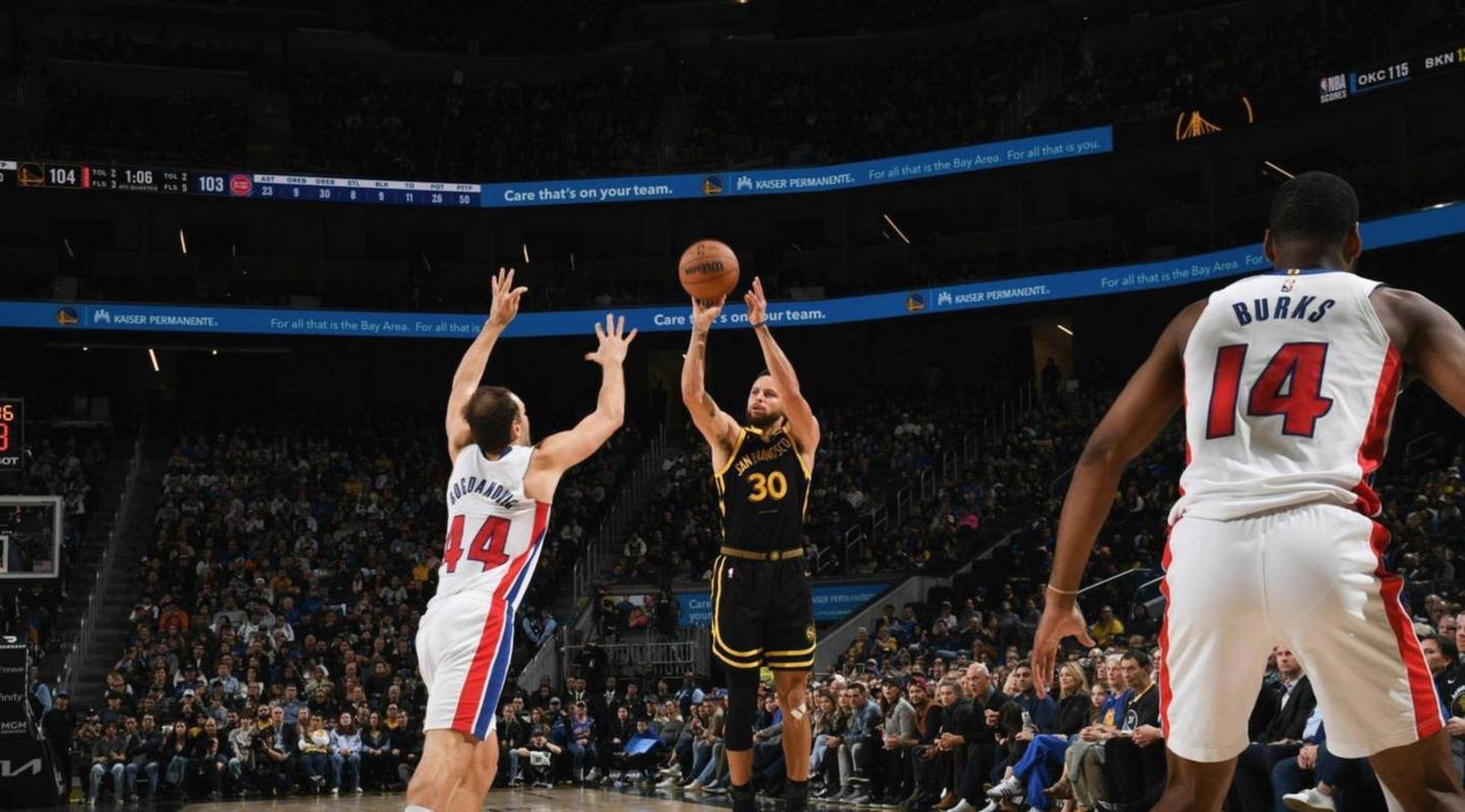 看看下半场怎样!克尼佩尔上半场投射没手感三分6中1仅拿3分