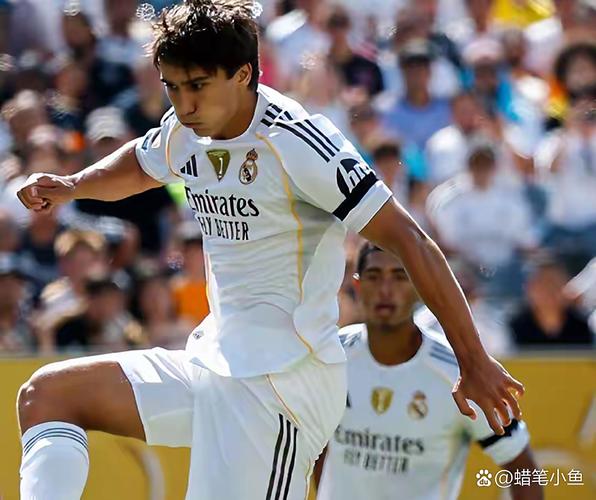 随皇马梯队训练!阿斯:迷你罗被赞很谦逊,担任边锋融入球队迅速