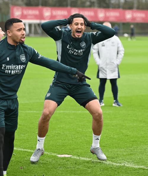 TA：曼联将在4月初前往爱尔兰进行4天的集训，备战赛季最后阶段