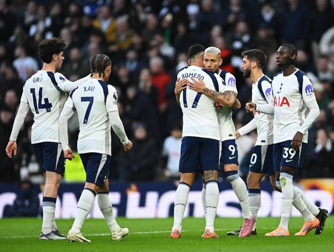 B席本赛季英超已累积9张黄牌,未来两场再吃牌将停赛两场