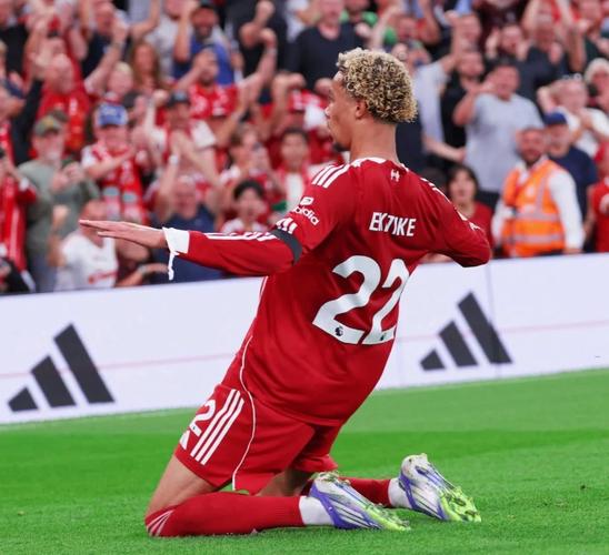 十人法国20领先巴西！埃基蒂克破门，奥利塞助攻