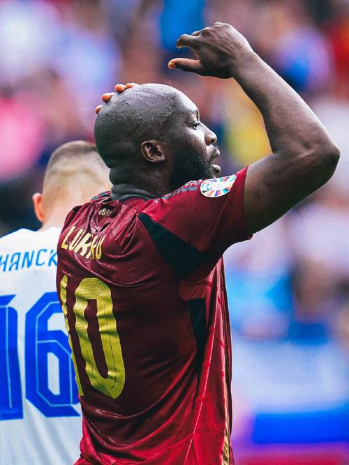 全市场:卢卡库决定留在比利时恢复状态,遵循特定的训练计划